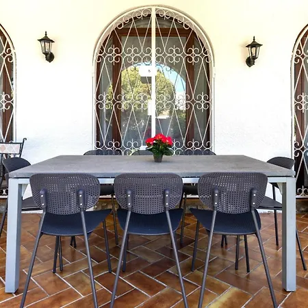 Blau Mar, 5 Bedroom With Private Pool Costa Dorada 100m From The Miami Playa